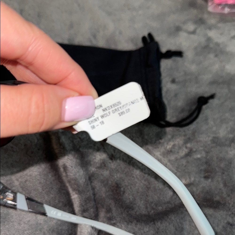 Nike Sunglasses with Black Pouch and Orange Lenses - Picture 4 of 4